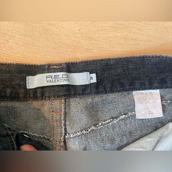 Vintage worn 90s Valentino RED Straight Leg Blue Jeans Size 30x30 Made in Italy - Picture 5 of 7